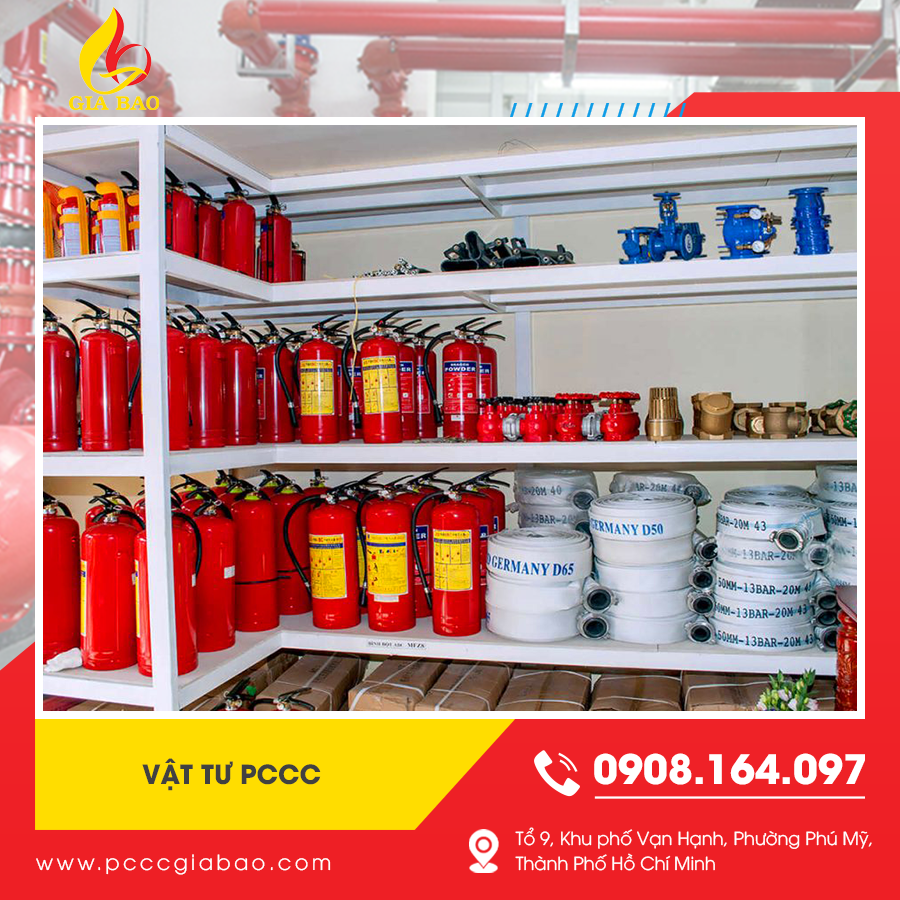 Các loại van chữa cháy, cuộn vòi và đầu phun sprinkler được bày gọn gàng trên kệ kho. Các loại van chữa cháy, cuộn vòi và đầu phun sprinkler được bày gọn gàng trên kệ kho.